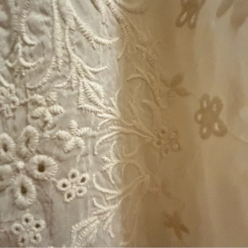 Johnny Was Los Angeles Embroidered Cream Lightweight Boho Top size XL - Picture 3 of 5